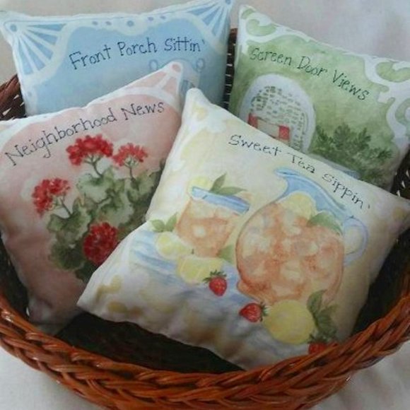 Set of 4 Mini Handmade Southern Charm Pillows - Picture 1 of 5
